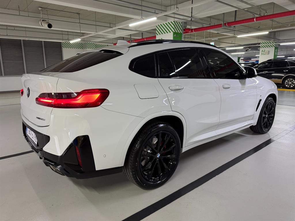 BMW X4 - Vista 4