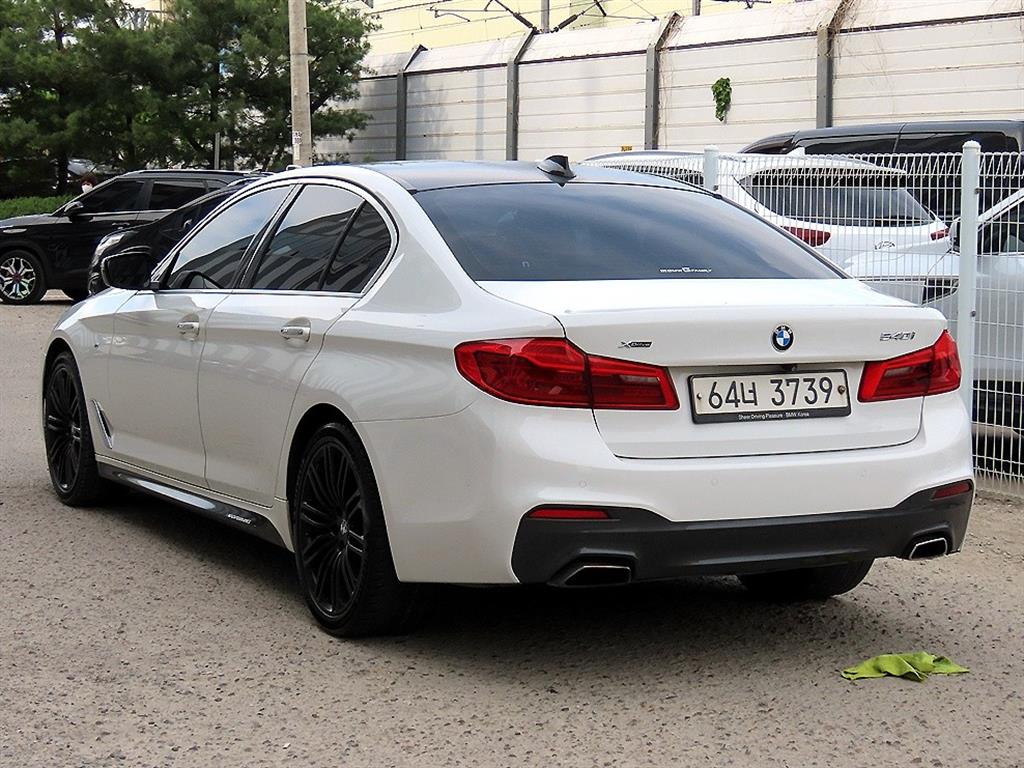 BMW 5 Series - Vista 3
