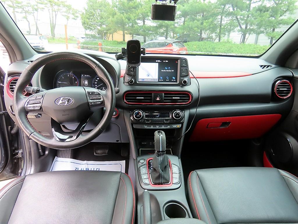 HYUNDAI Kona - Vista 7