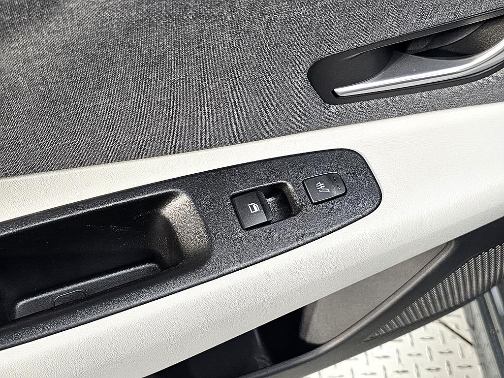 HYUNDAI Avante - Vista 12