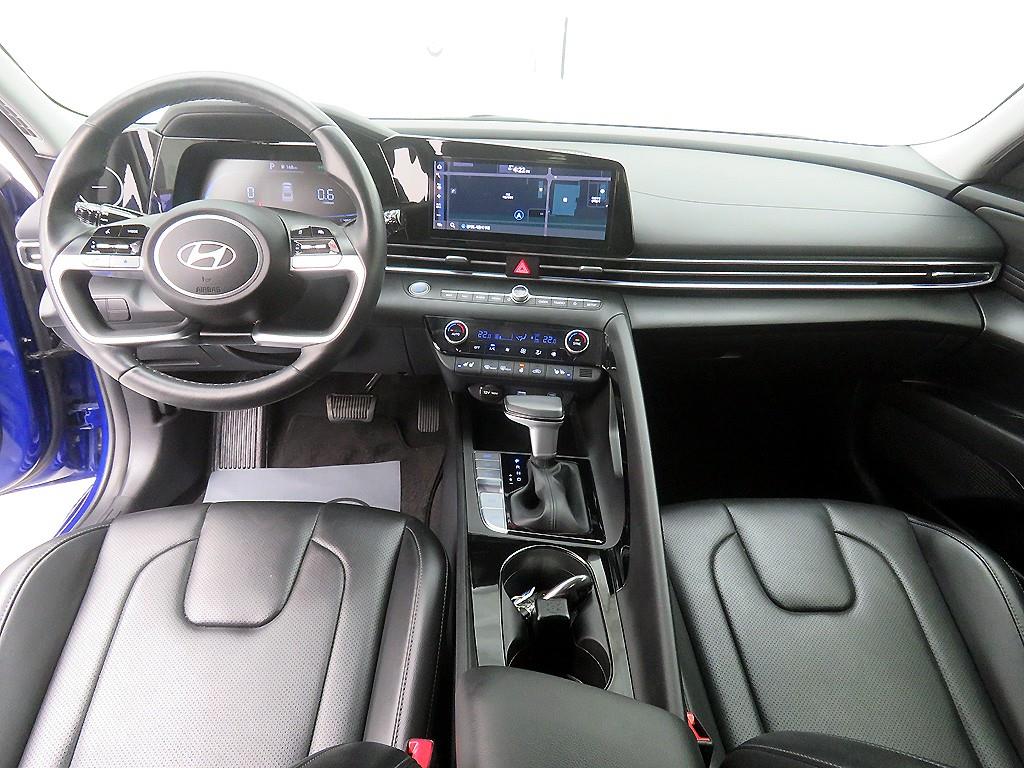 HYUNDAI Avante - Vista 7