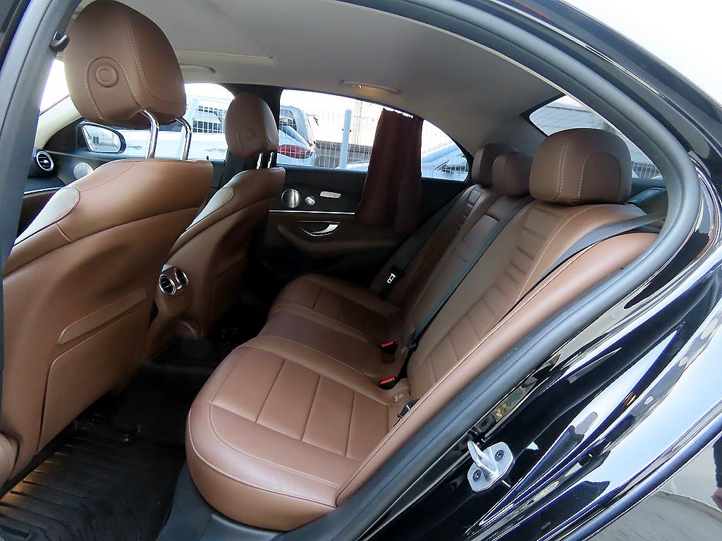 Mercedes Benz E class - Vista 6