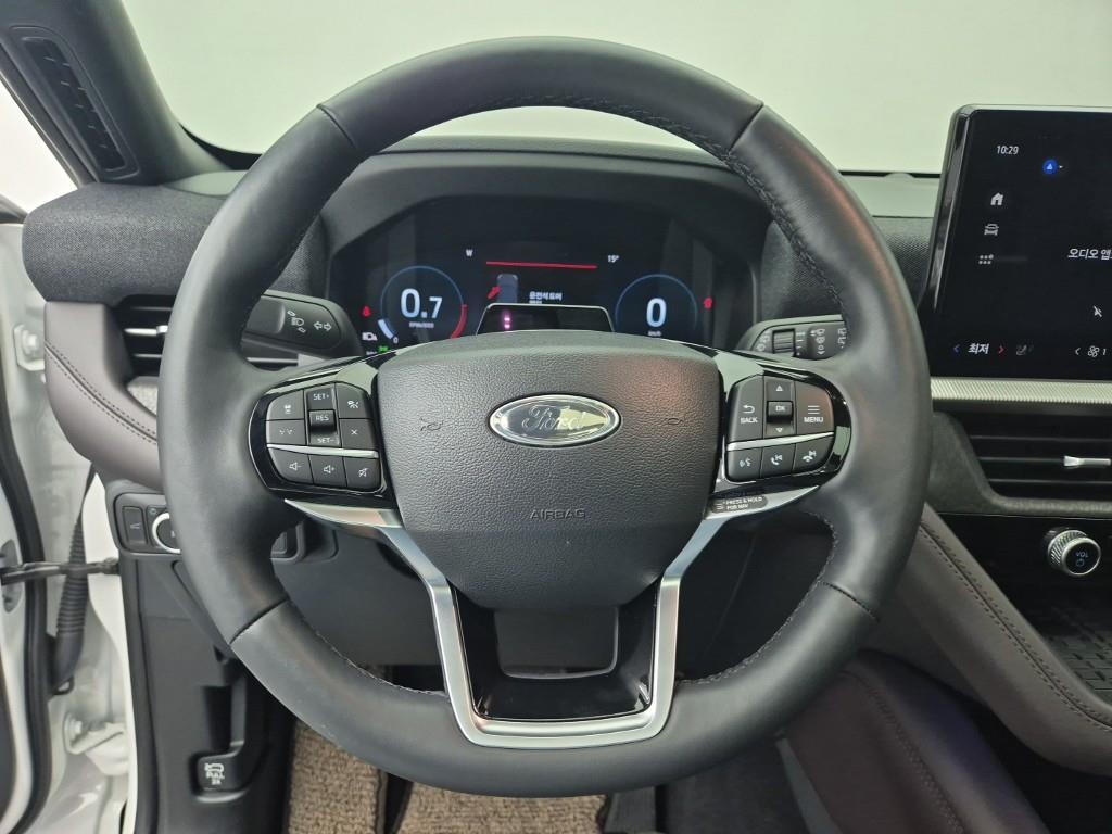 Ford Explorer - Vista 9
