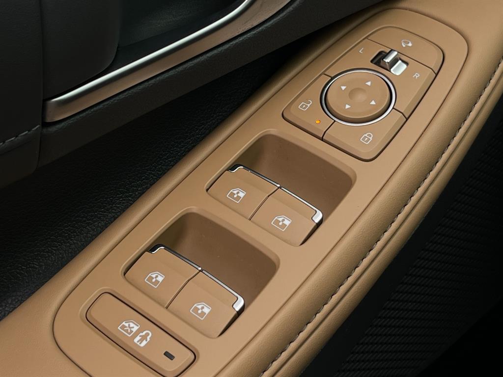 HYUNDAI Sonata - Vista 8