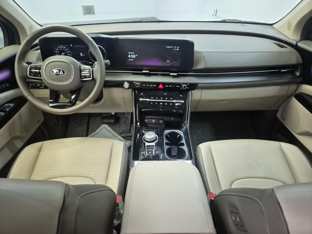 KIA Carnival - Vista 5