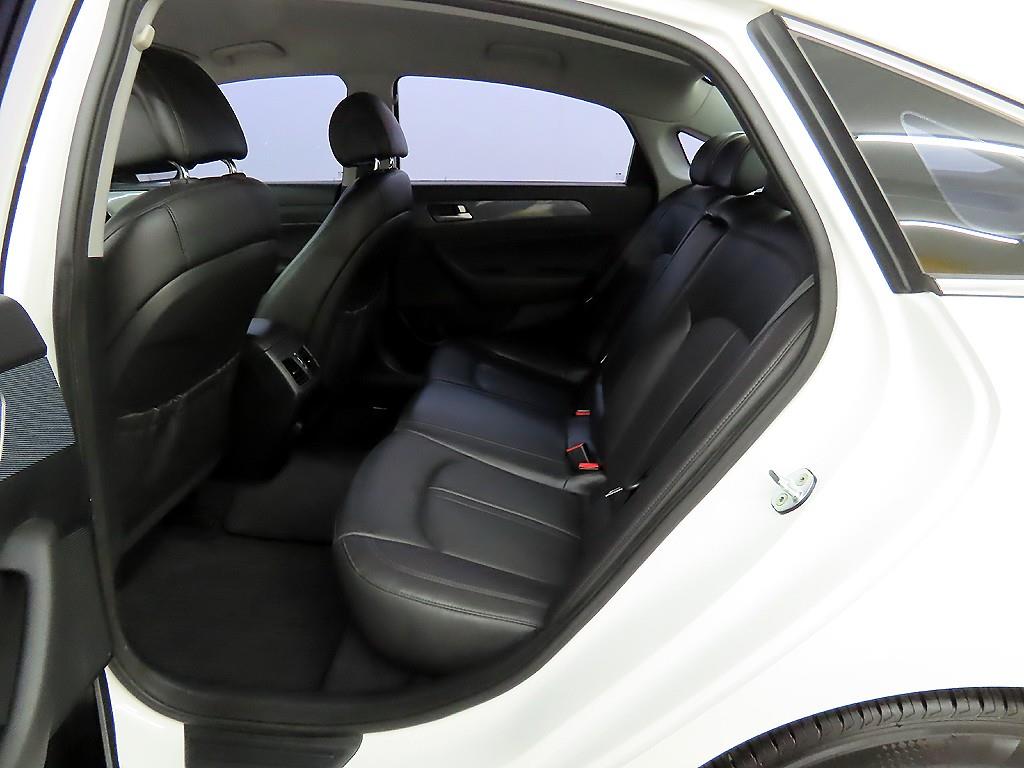 HYUNDAI Sonata - Vista 6