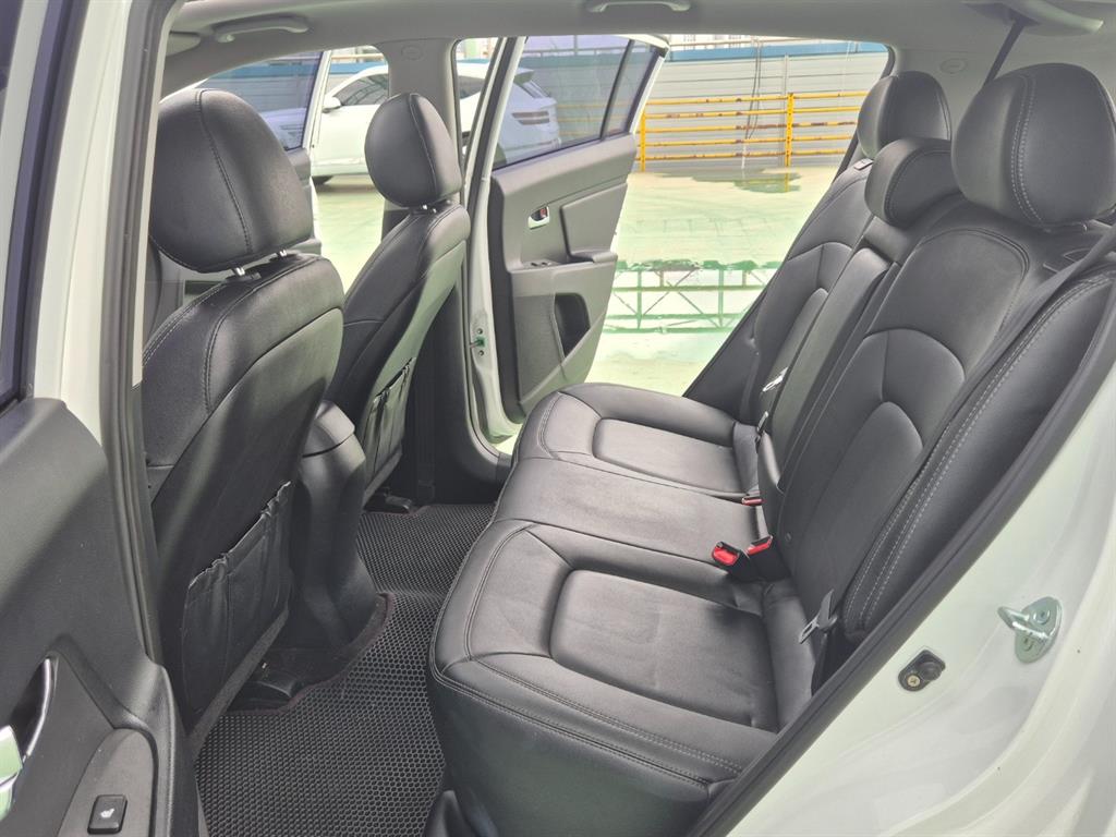 KIA Sportage - Vista 6