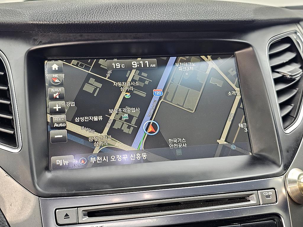 HYUNDAI Grandeur - Vista 11