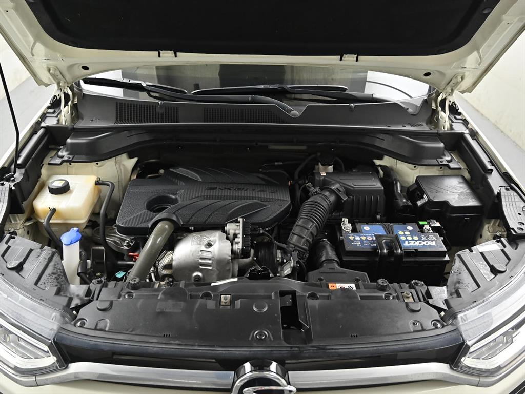 Ssangyong Korando - Vista 5