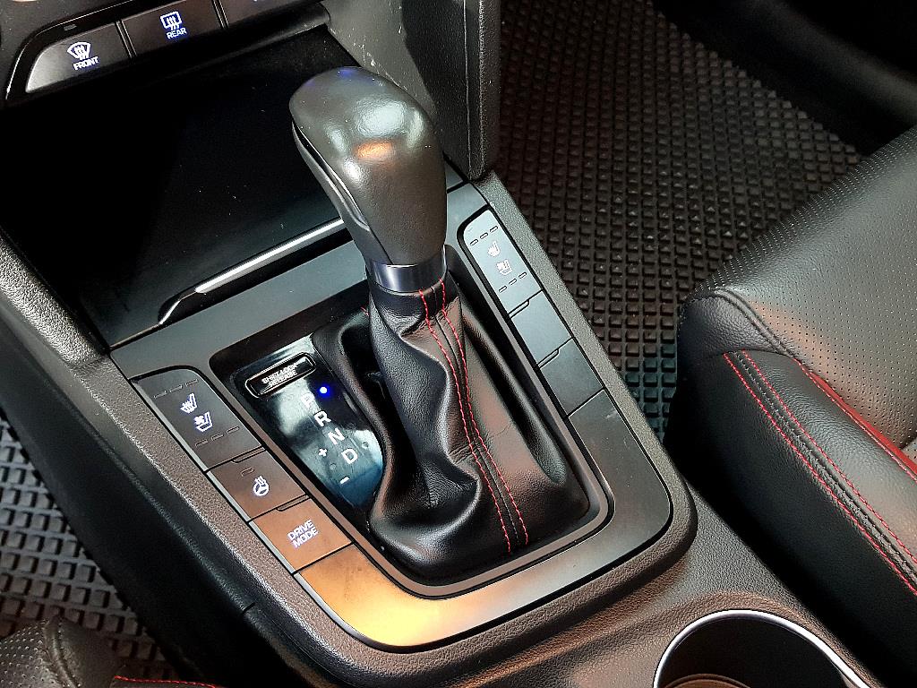 HYUNDAI Avante - Vista 12