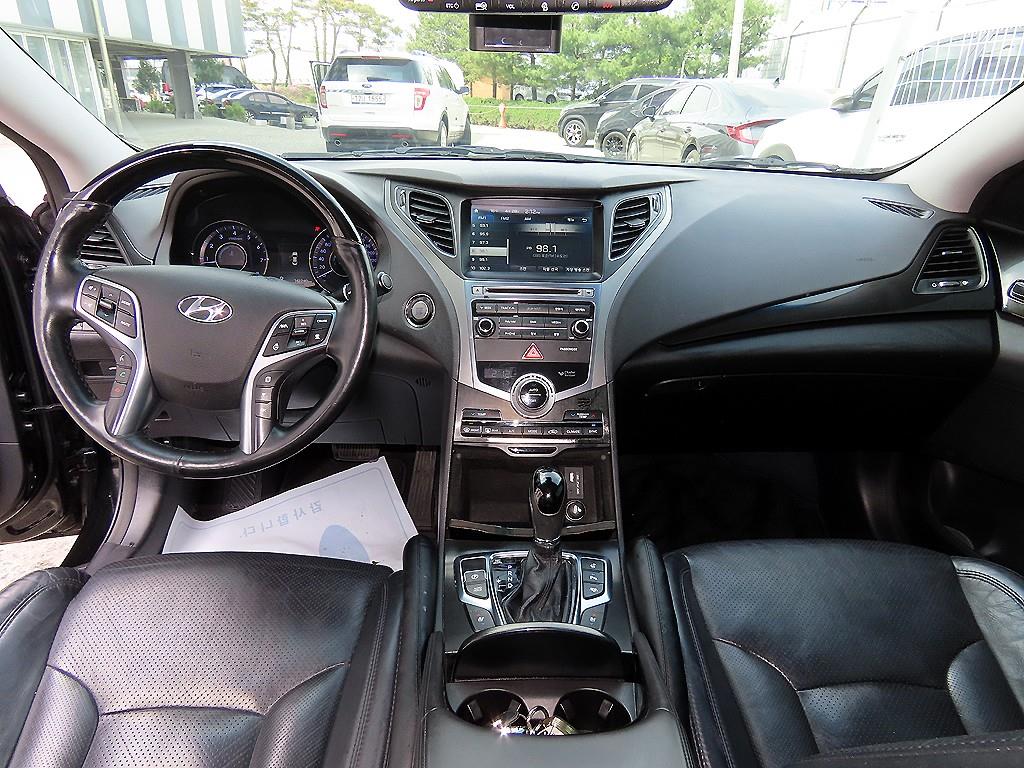 HYUNDAI Grandeur - Vista 7