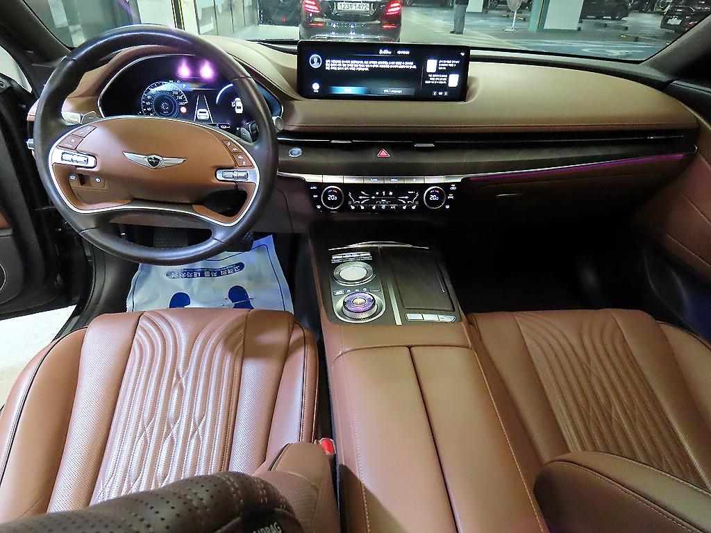 Genesis G80 - Vista 10