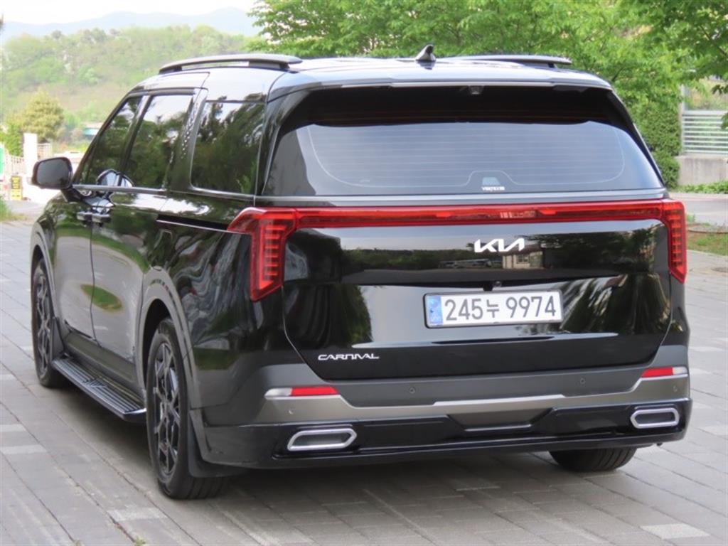 KIA Carnival - Vista 7
