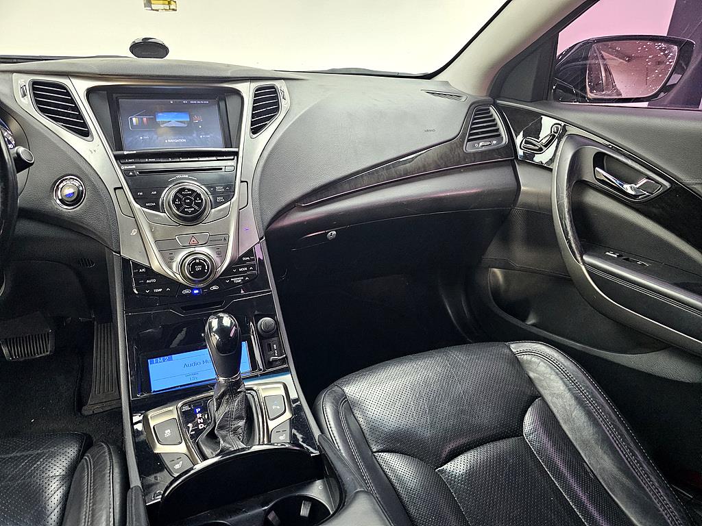 HYUNDAI Grandeur - Vista 10
