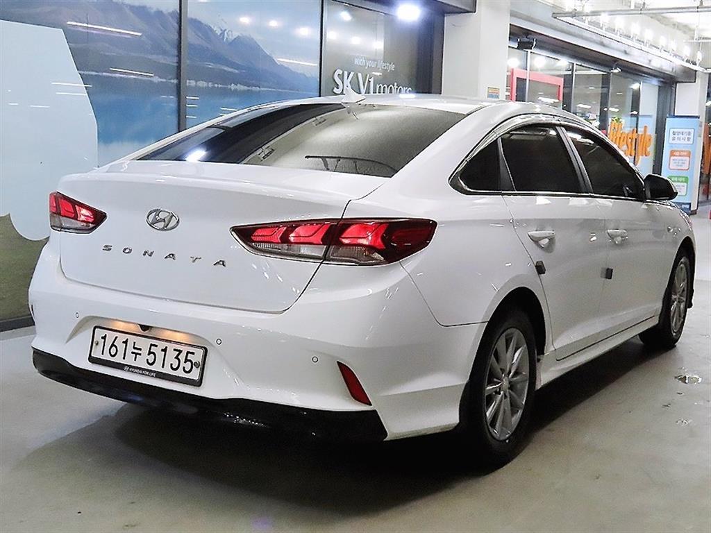 HYUNDAI Sonata - Vista 4