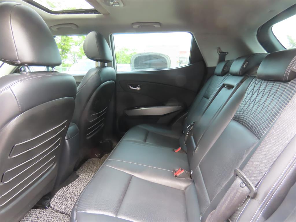 Ssangyong Tivoli - Vista 11