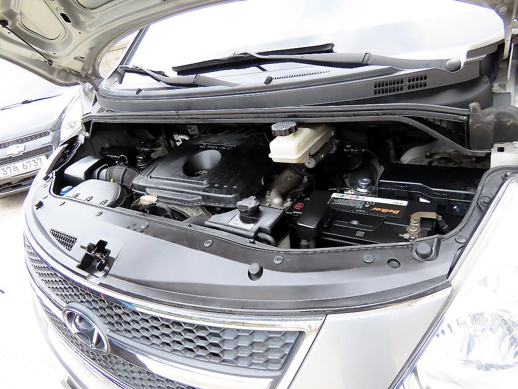 HYUNDAI Starex 2011 Gris - Importación desde Corea - HF Imports Iquique - Foto 18