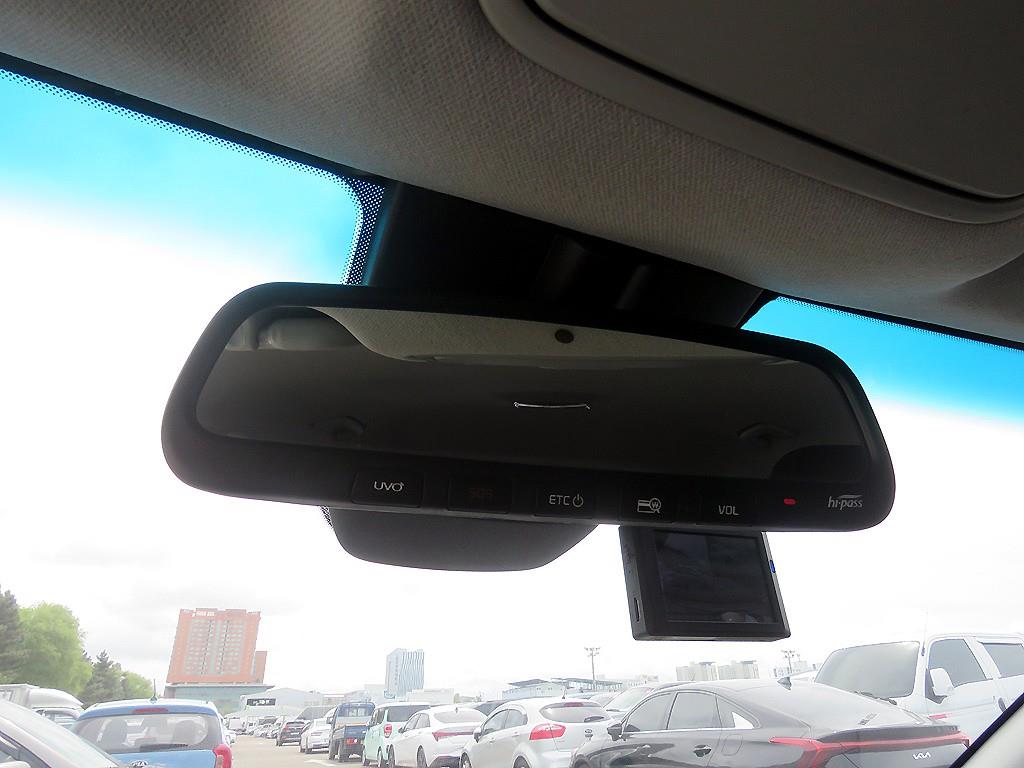 KIA Niro - Vista 12