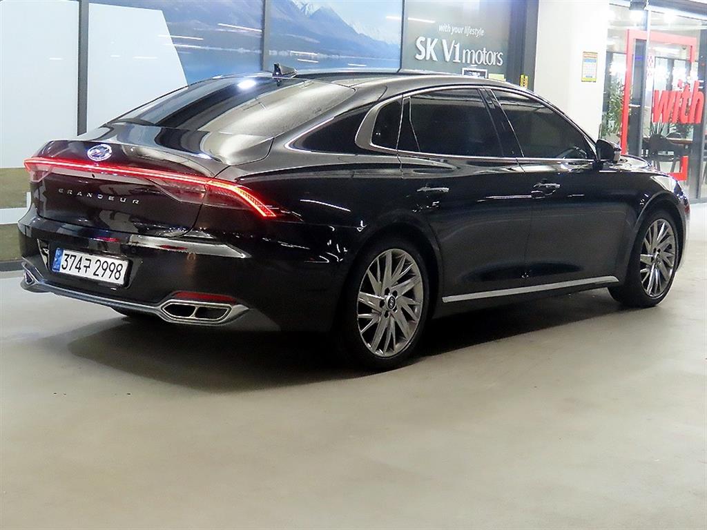 HYUNDAI Grandeur - Vista 4