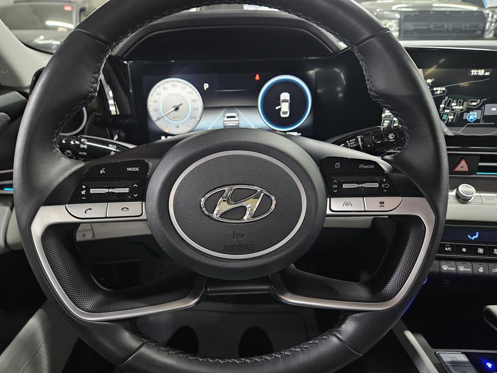 HYUNDAI Avante - Vista 6