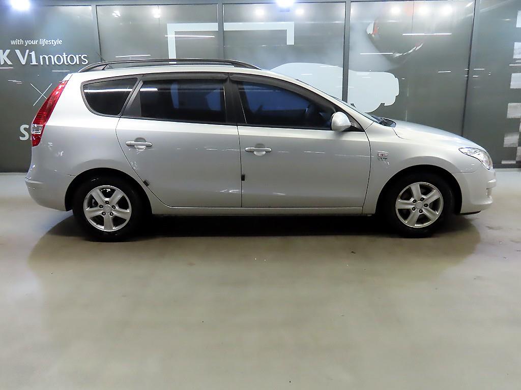 HYUNDAI i30 - Vista 3