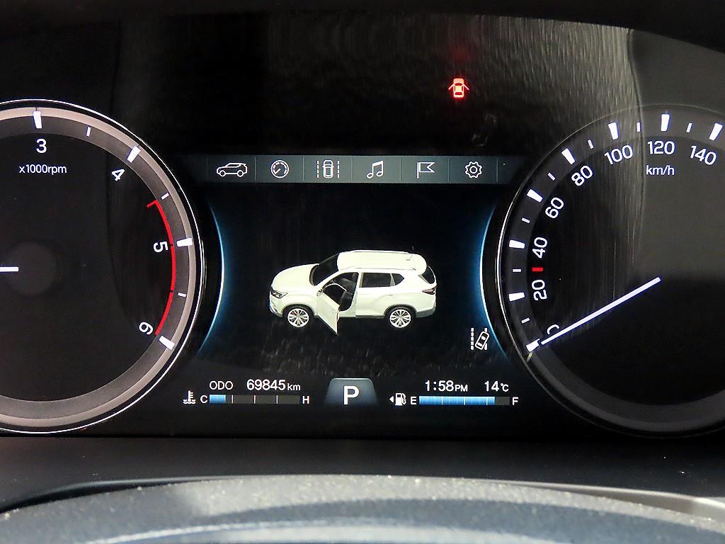 Ssangyong Rexton - Vista 9