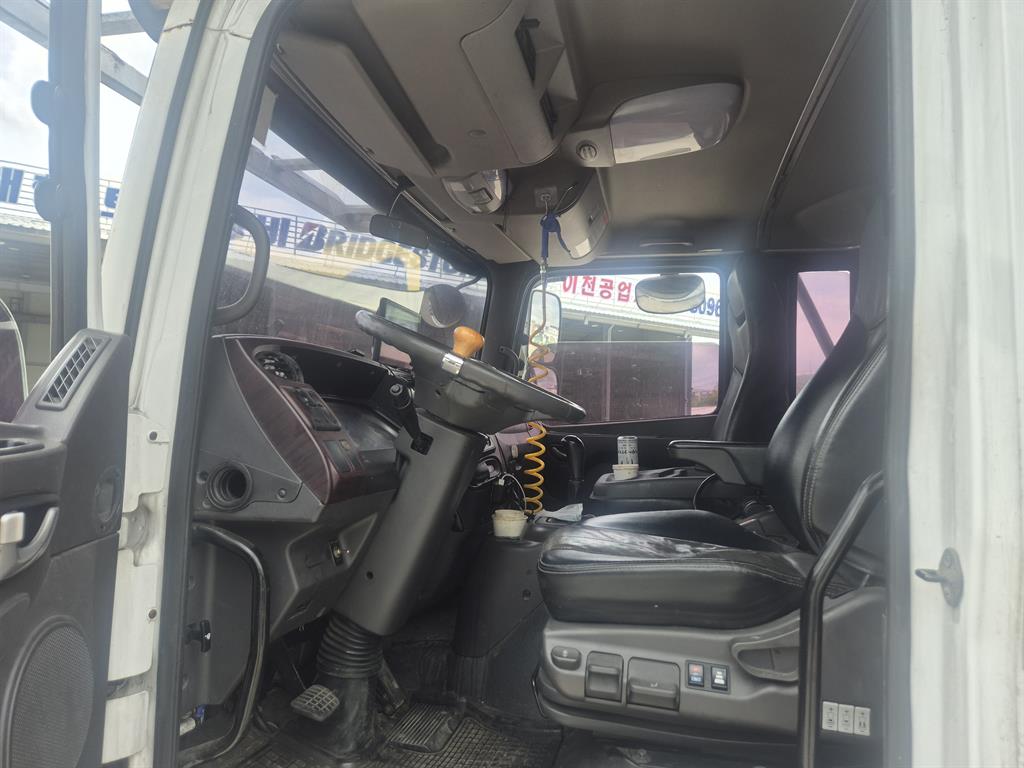 medium and large cargo Special - Vista 12