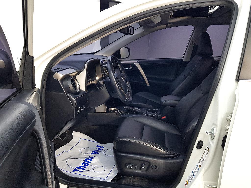 Toyota RAV4 - Vista 8