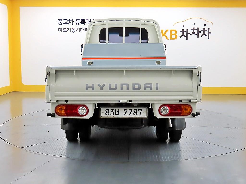 Small Truck Cargo (small) - Vista 3