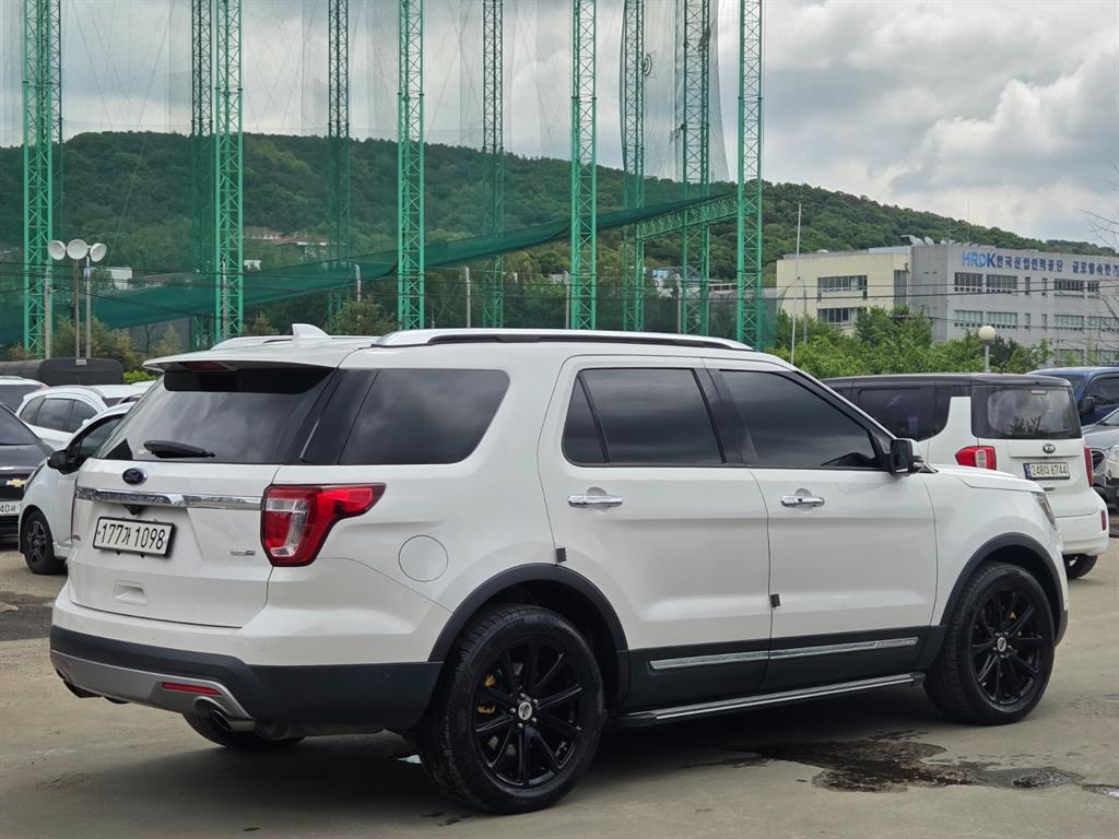 Ford Explorer - Vista 4