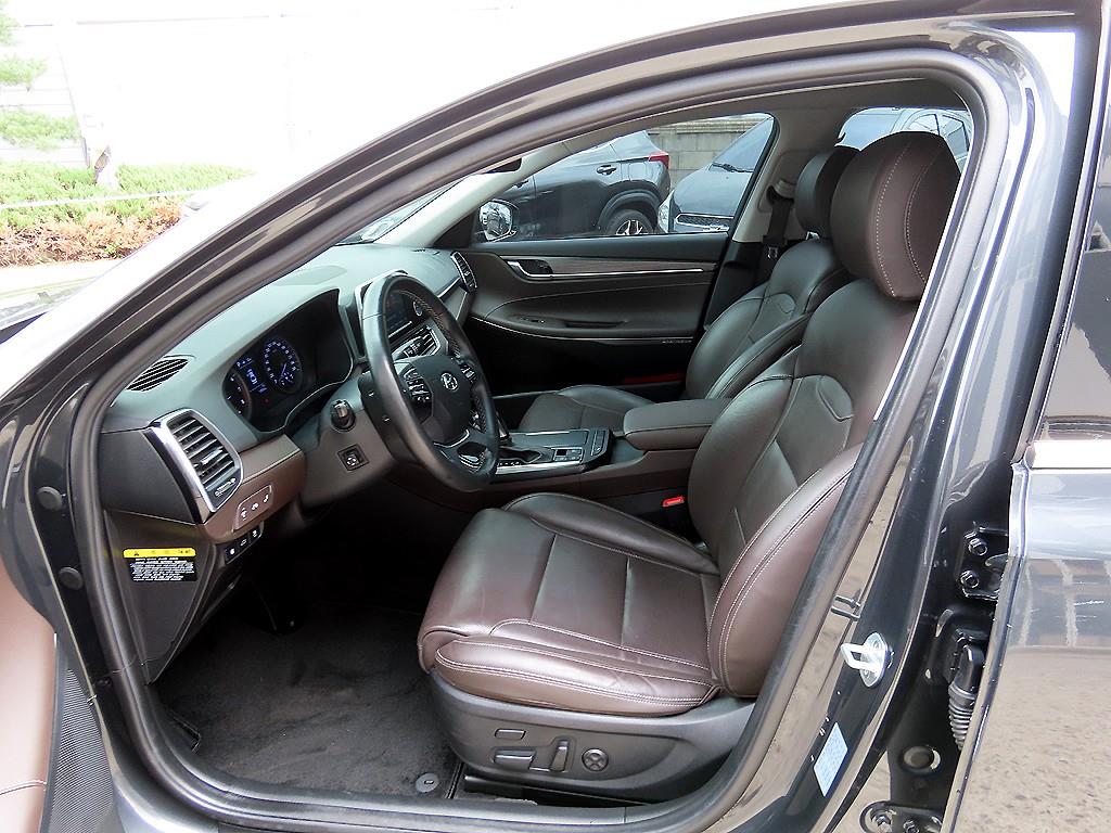 HYUNDAI Grandeur - Vista 5