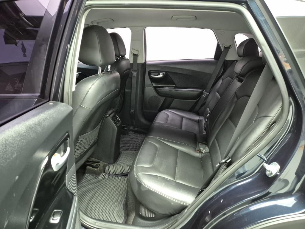 KIA Niro - Vista 12