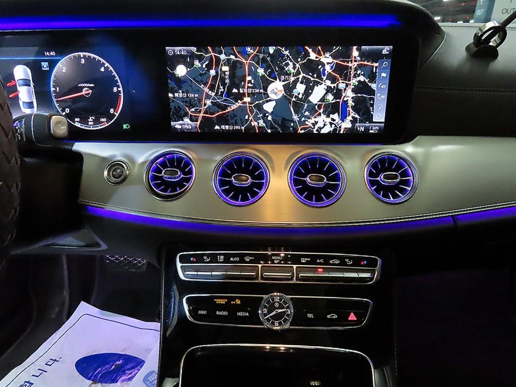 Mercedes Benz CLS Class - Vista 11