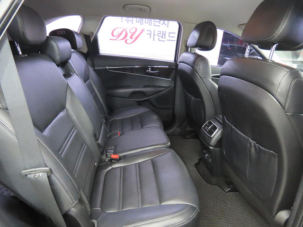 KIA Sorento - Vista 7