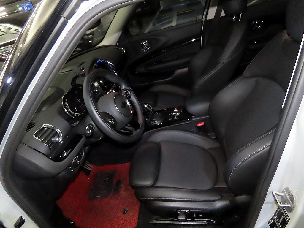 Mini Clubman - Vista 6