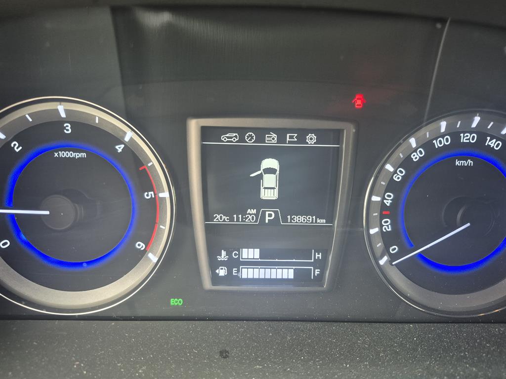Ssangyong Rexton - Vista 9