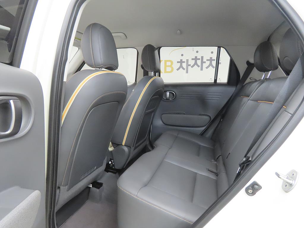 HYUNDAI Casper - Vista 6