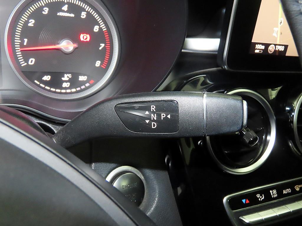 Mercedes Benz C Class - Vista 12