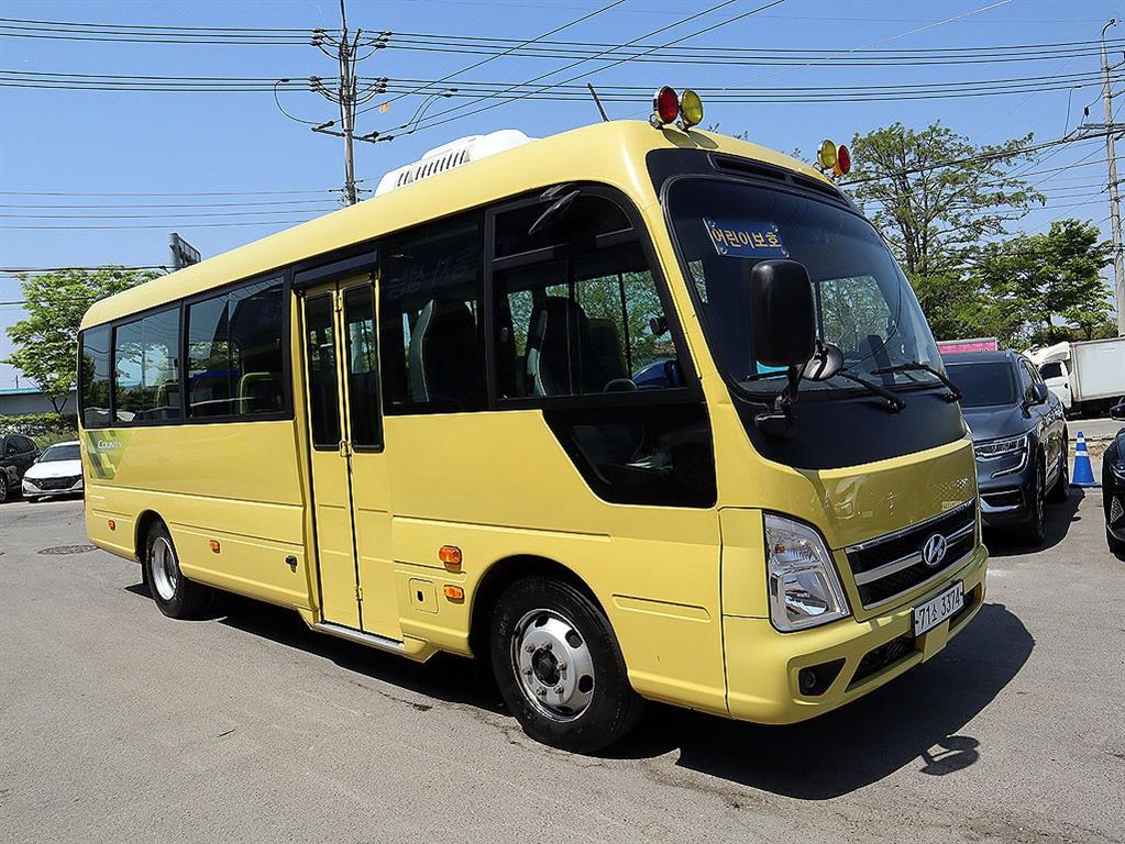 medium and large bus Hyundai bus 2022 Amarillo - Importación desde Corea - HF Imports Iquique - Foto 20