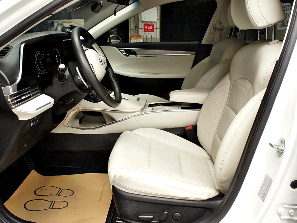 HYUNDAI Grandeur - Vista 9
