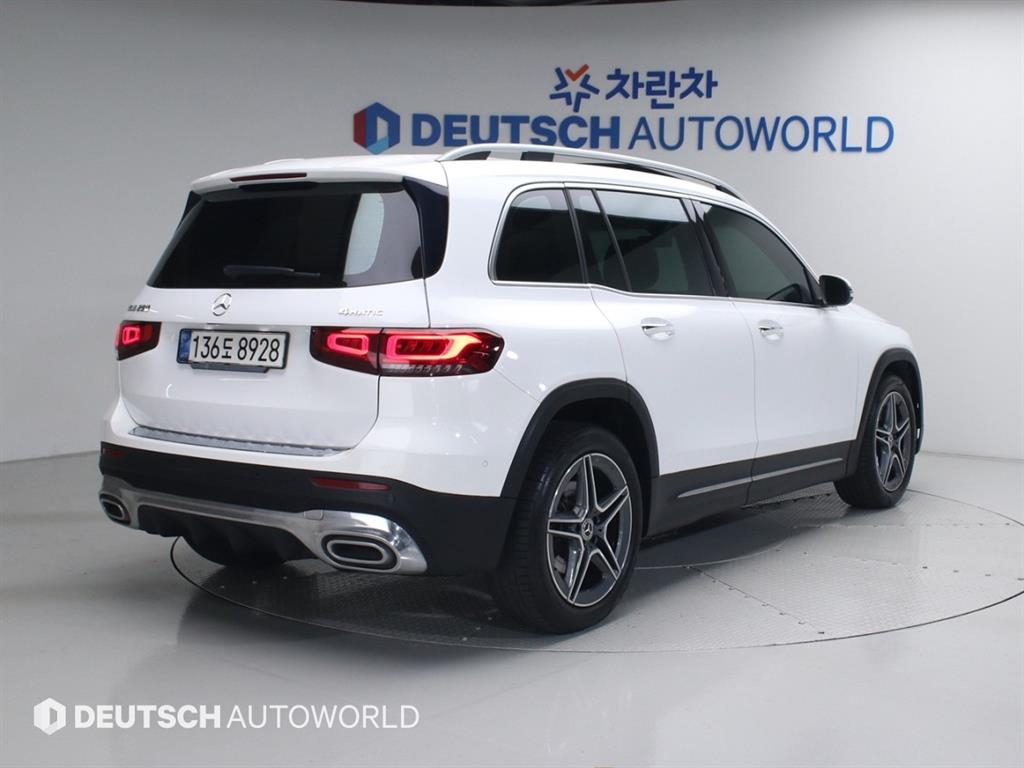 Mercedes Benz GLB Class - Vista 2