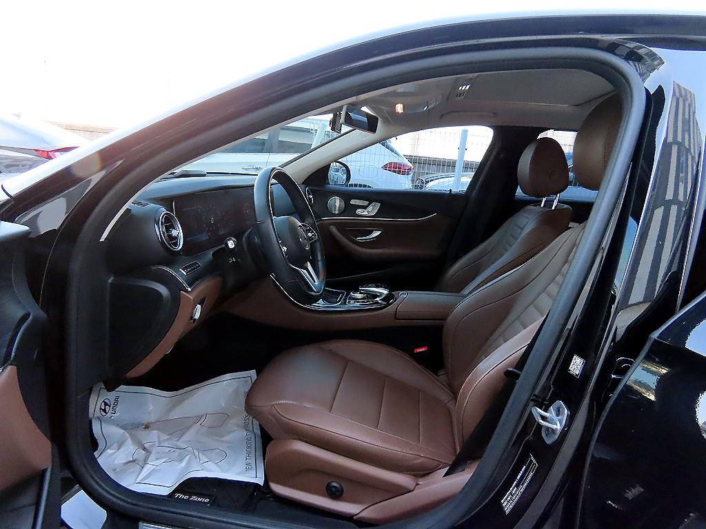 Mercedes Benz E class - Vista 5
