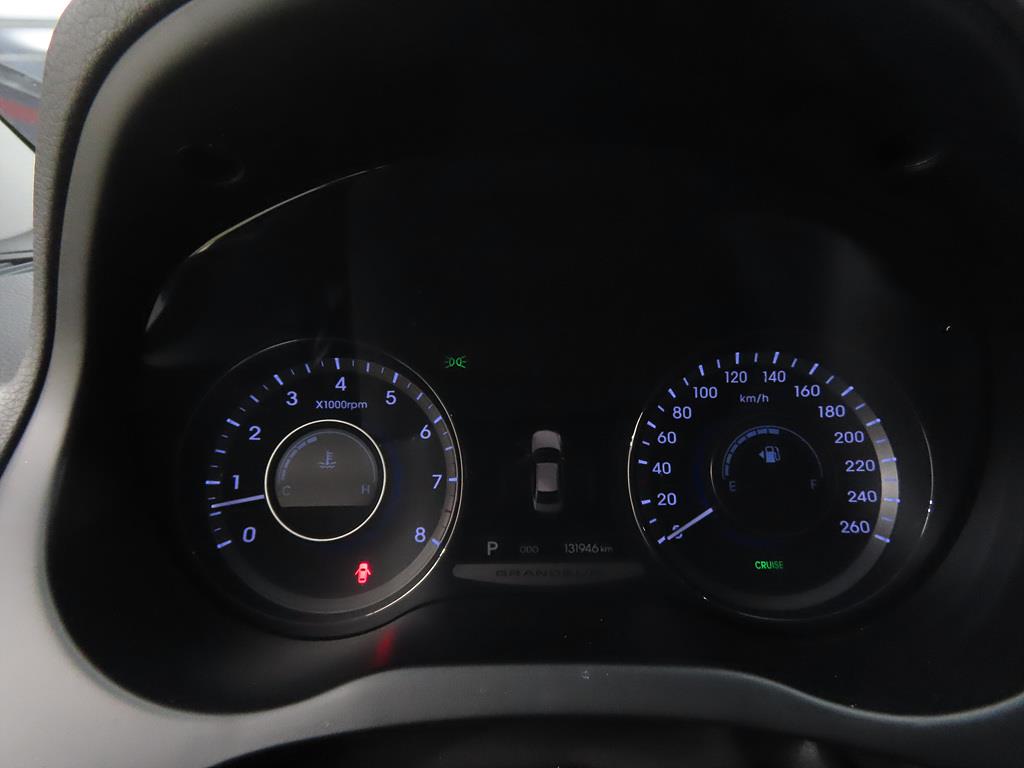 HYUNDAI Grandeur - Vista 9