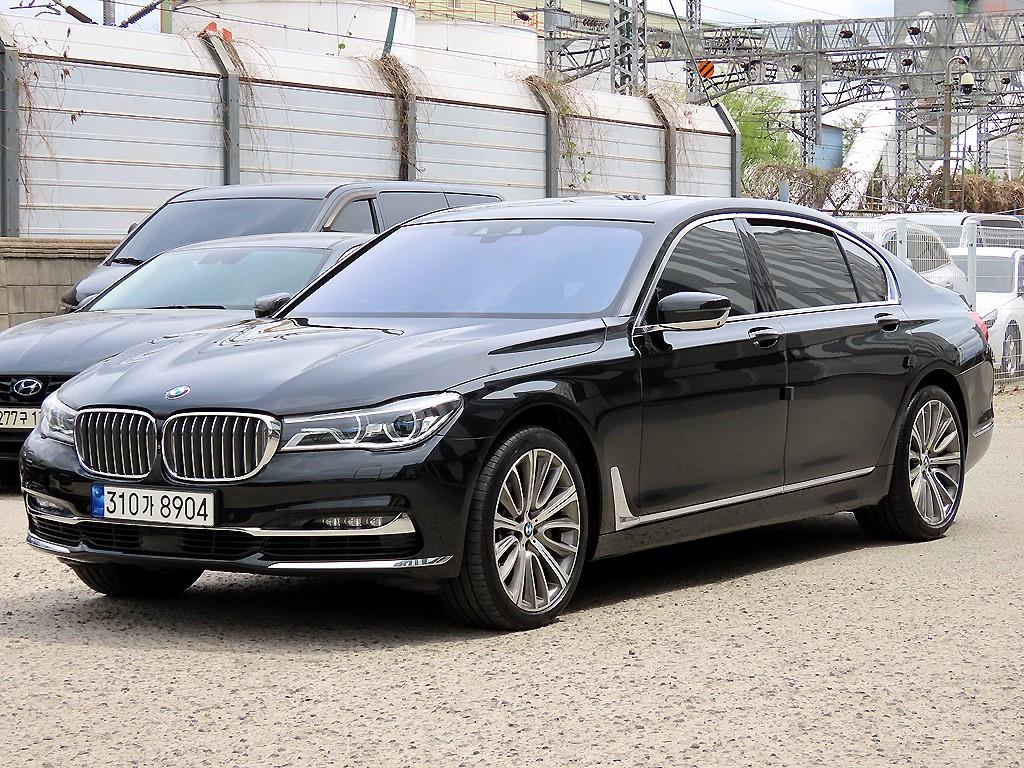 BMW 7 Series - Vista 2