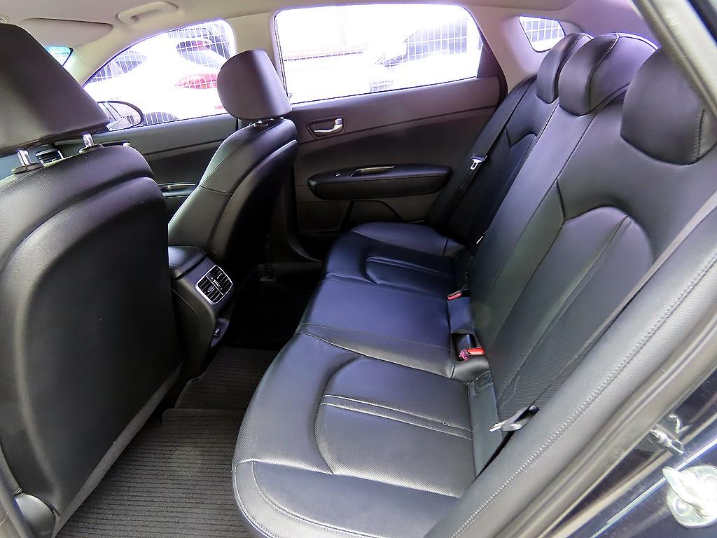 KIA K5 - Vista 6