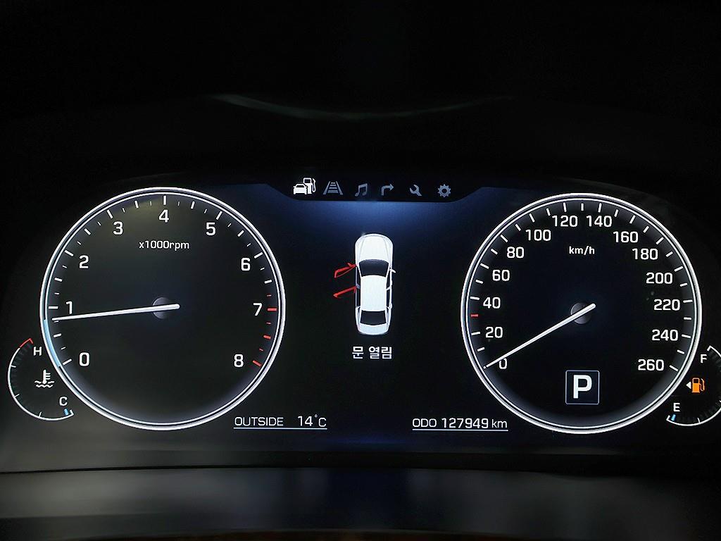 HYUNDAI Equus - Vista 11