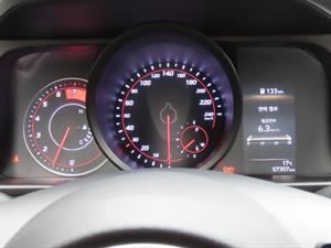 HYUNDAI Avante - Vista 10