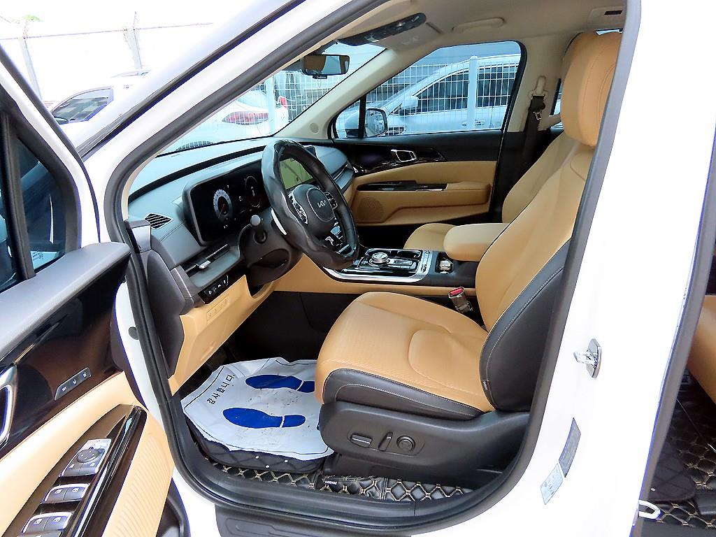 KIA Carnival - Vista 5