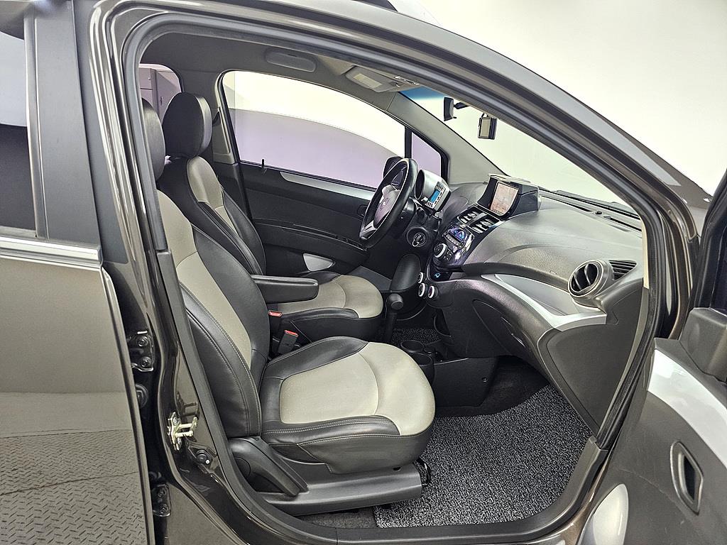 Chevrolet Spark - Vista 11