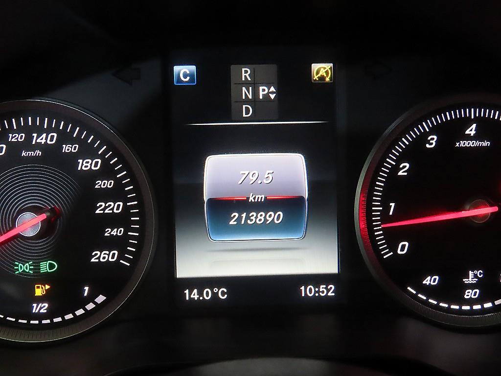 Mercedes Benz C Class - Vista 9